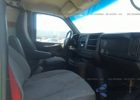 2012 Chevrolet Express Cargo Van z USA, uszkodzony, nr VIN 1GCWGGCA6C1120371